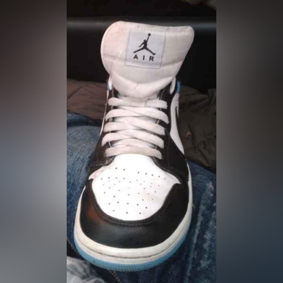 2021 Air Jordan 1's Black White and Tarheel Blue - Picture 1 of 5